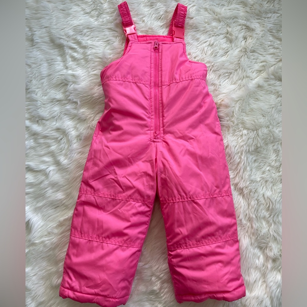 Snow Bib Carter’s, Toddler Girl, Good condition, size 2T, pink, polyester.